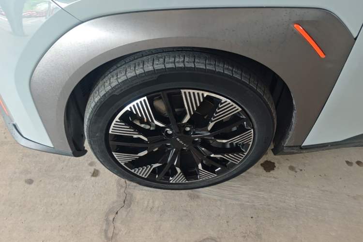 Used AION Y 2021 70 Enjoyment Tech Edition Exterior 4