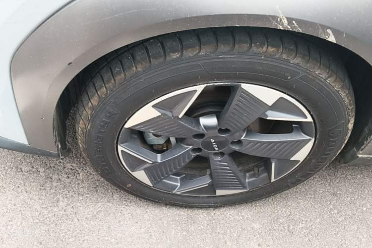Used AION Y 2021 70 Intelligent Edition Exterior 4