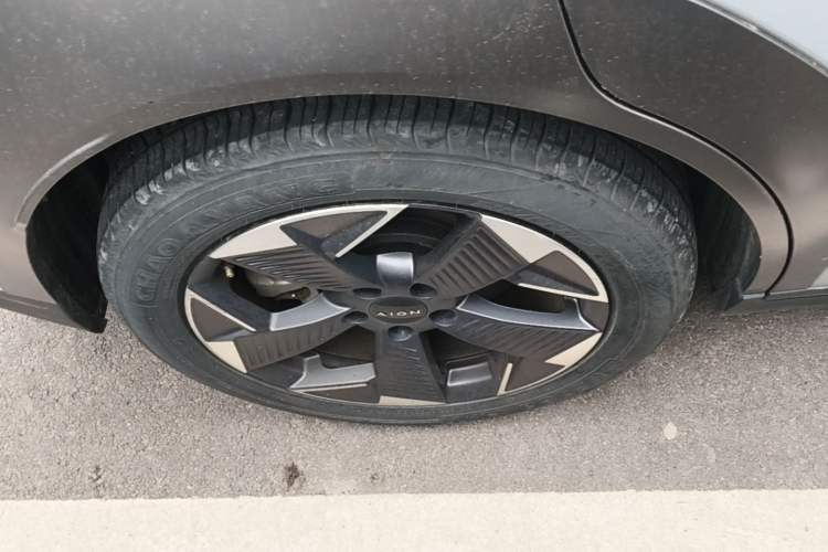 Used AION Y 2021 70 Intelligent Edition Exterior 5