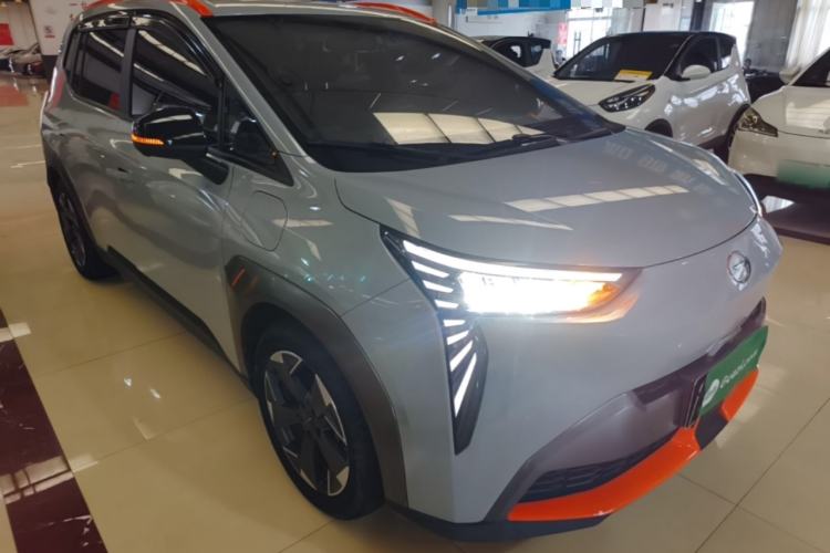 Used AION Y 2021 70 Intelligent Edition Front Right 45 Deg