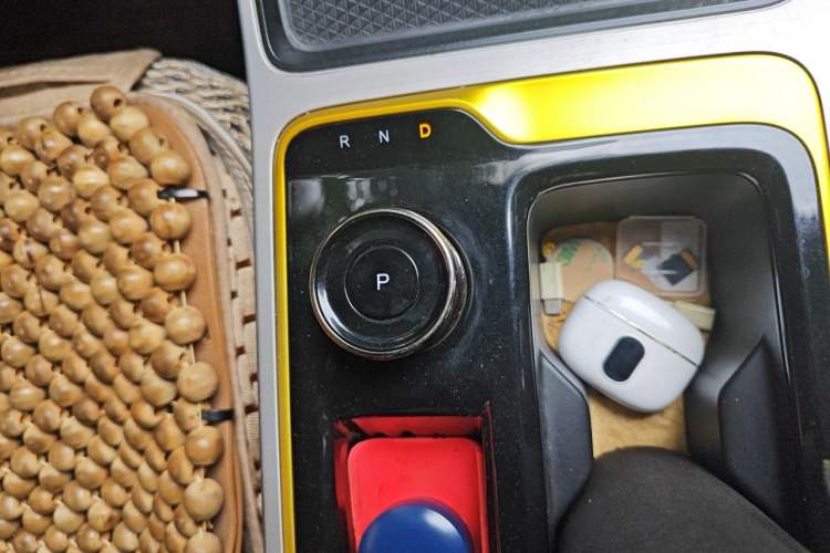 Used AION Y 2021 70 Enjoy Vitality Edition Gear Lever