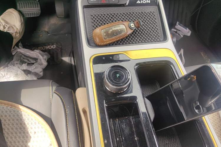 Used AION Y 2021 70 Intelligent Dynamic Edition Gear Lever