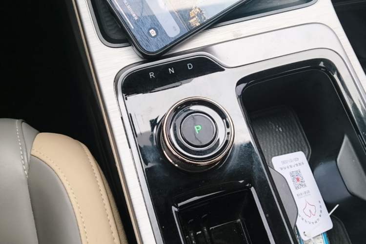 Used AION Y 2021 70 Intelligent Edition Gear Lever
