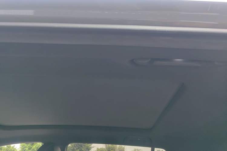 Used AION Y 2021 70 Intelligent Dynamic Edition Headliner