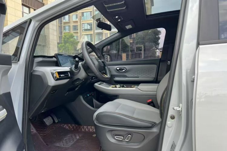 Used AION Y 2021 70 Intelligent Edition Interior 1