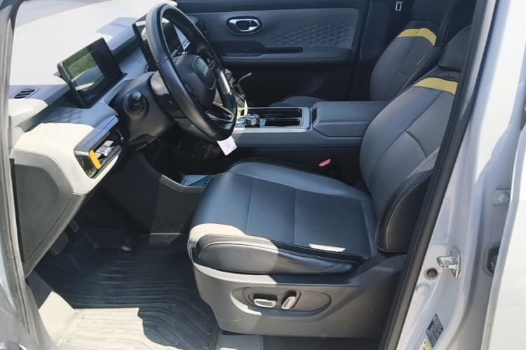 Used AION Y 2021 70 Intelligent Dynamic Edition Left Front Seat