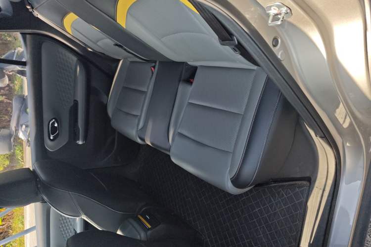 Used AION Y 2021 70 Intelligent Dynamic Edition Left Rear Seat