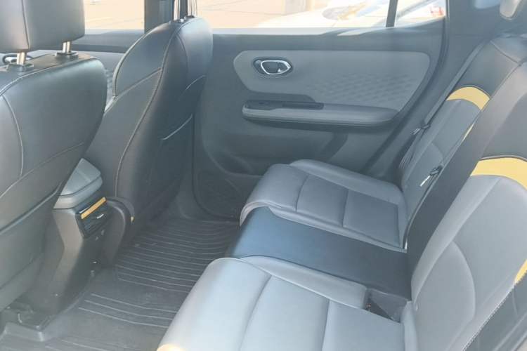 Used AION Y 2021 70 Intelligent Dynamic Edition Left Rear Seat