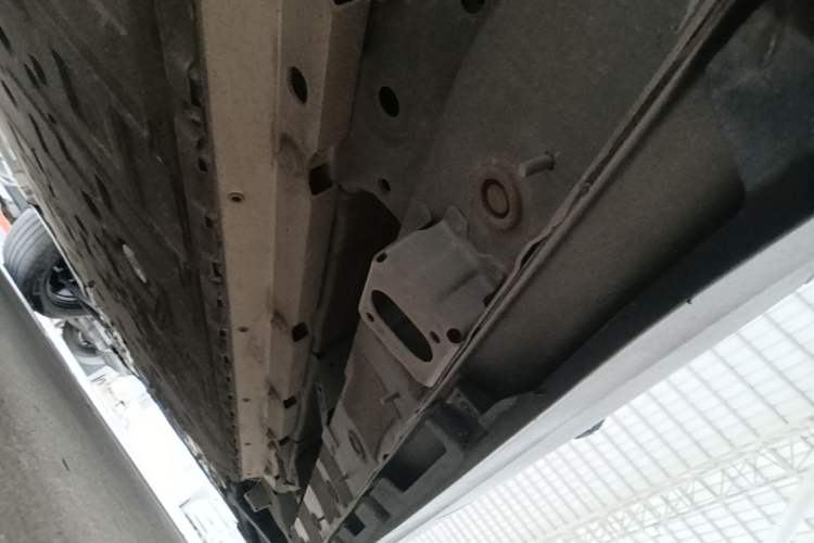 Used AION Y 2021 70 Enjoy Vitality Edition Left Side Sill