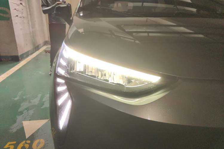 Used AION Y 2021 70 Intelligent Edition Right Front Headlight