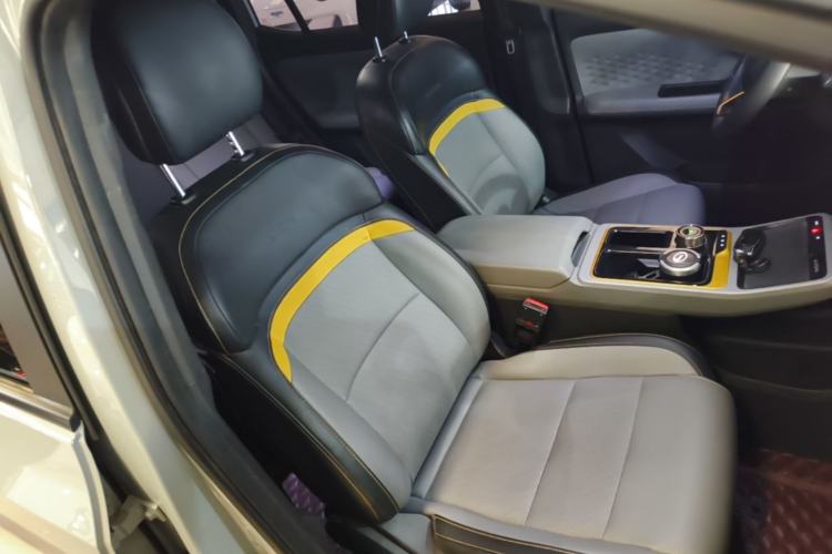 Used AION Y 2021 70 Intelligent Edition Right Front Seat
