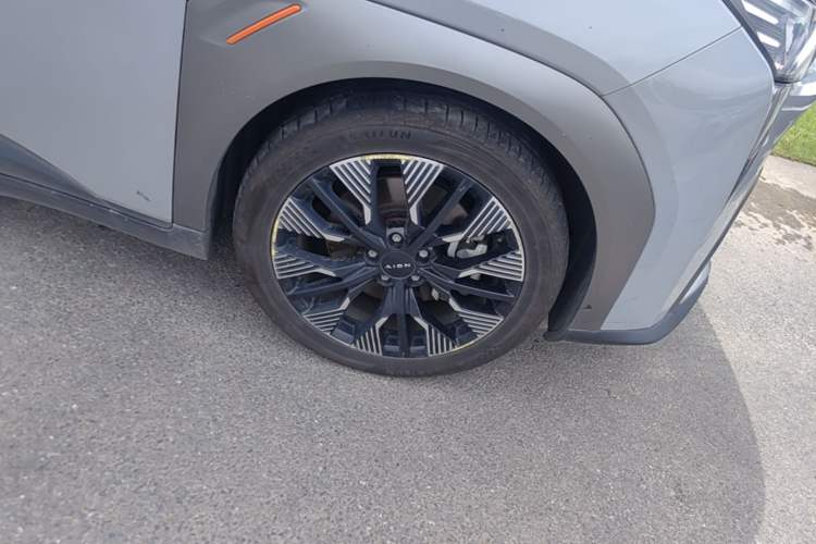 Used AION Y 2021 70 Intelligent Dynamic Edition Right Front Wheel Hub