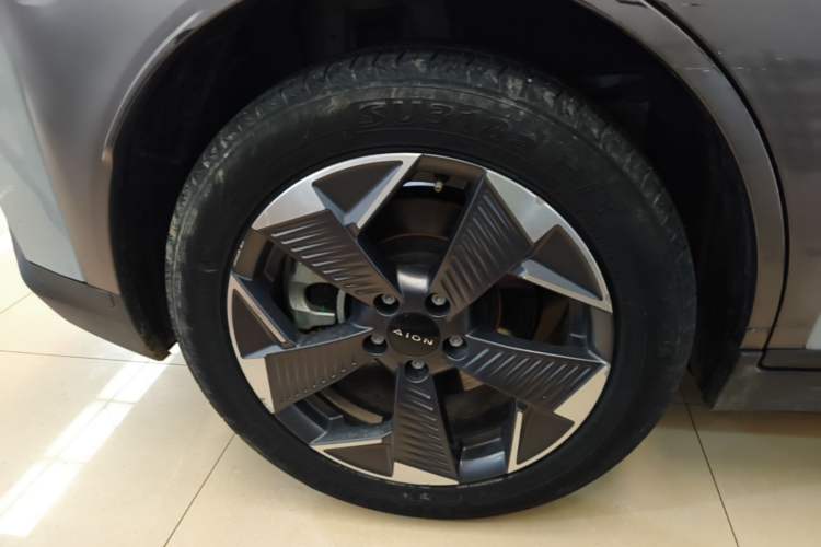 Used AION Y 2021 70 Intelligent Edition Right Rear Wheel Hub