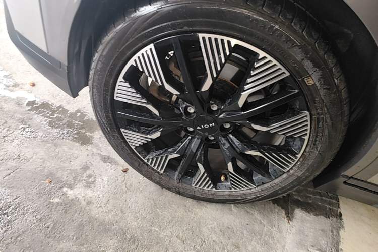 Used AION Y 2021 70 Tech Vitality Edition Right Rear Wheel Hub