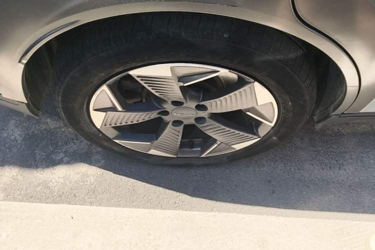 Used AION Y 2021 70 Intelligent Dynamic Edition Right Rear Wheel Hub