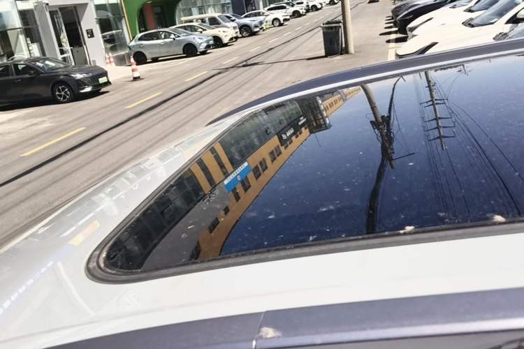Used AION Y 2021 70 Intelligent Dynamic Edition Roof