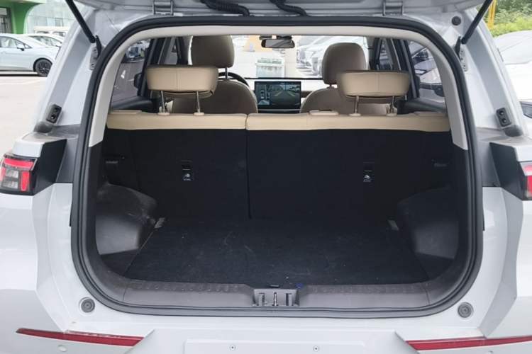 Used AION Y 2021 70 Intelligent Edition Trunk