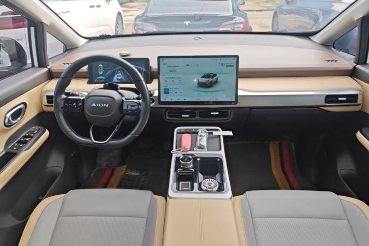 Used AION Y 2021 70 Tech Vitality Edition Center Console