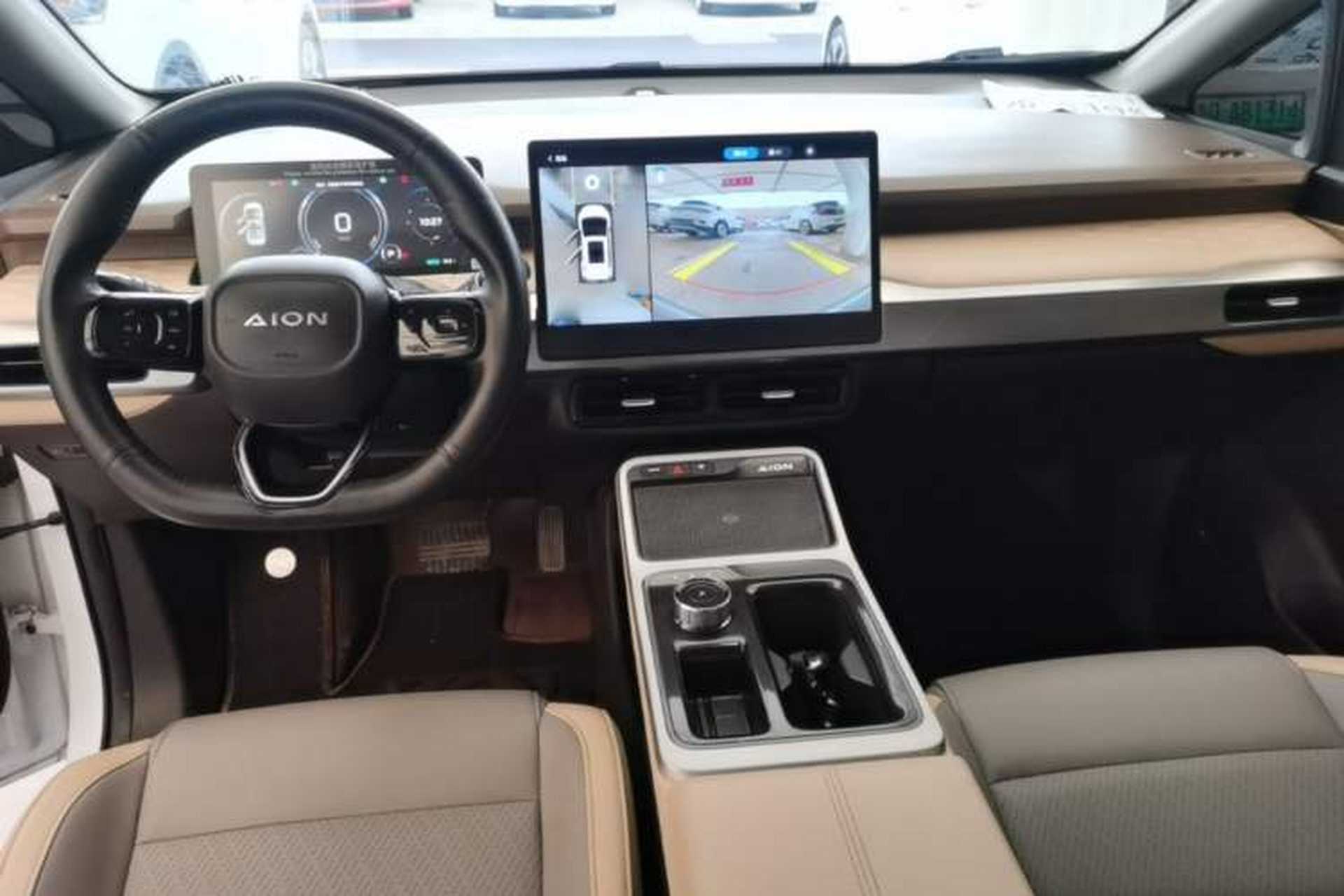 Used AION Y 2021 70 Intelligent Dynamic Edition Center Console