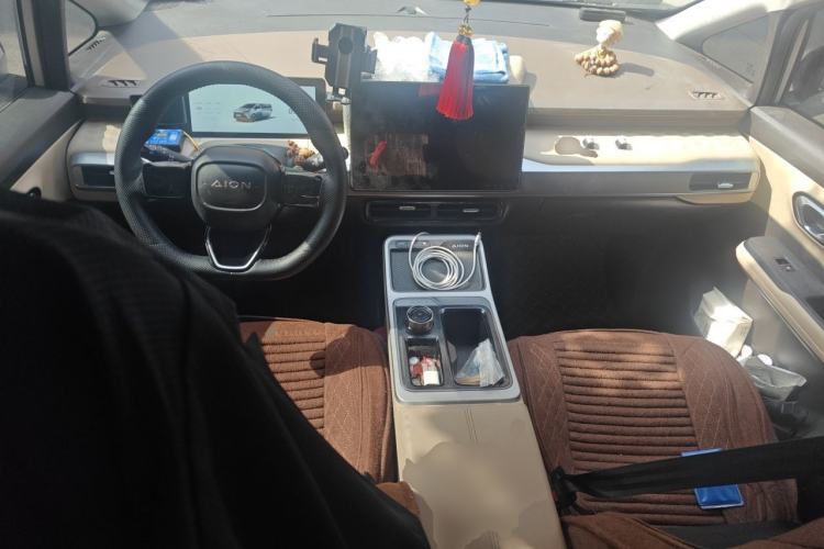 Used AION Y 2021 80 Ultra-Long Range Edition Center Console