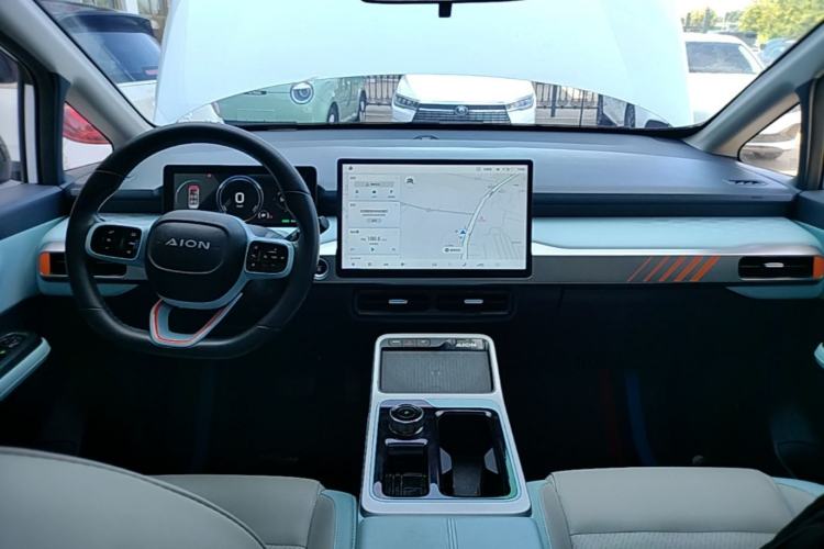 Used AION Y 2021 70 Intelligent Dynamic Edition Center Console