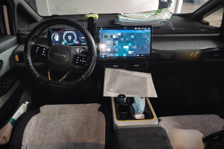 Used AION Y 2021 80 Ultra-Long Range Edition Center Console