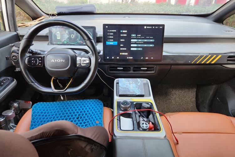 Used AION Y 2021 70 Enjoy Edition Center Console