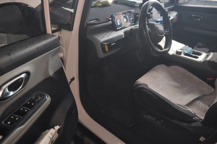 Used AION Y 2021 80 Ultra-Long Range Edition Driver Seat