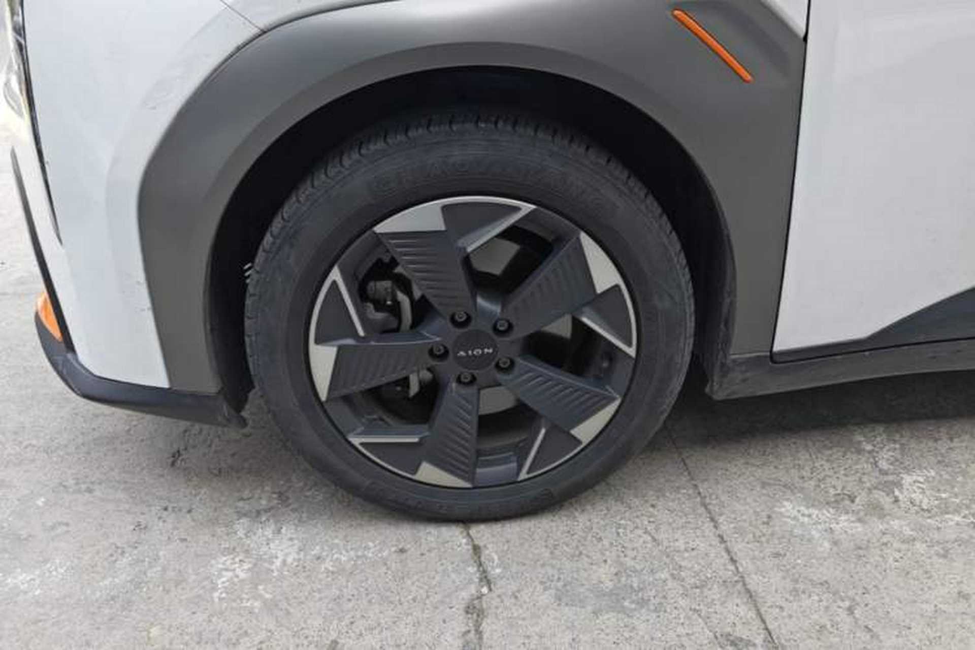 Used AION Y 2021 70 Intelligent Edition Exterior 4