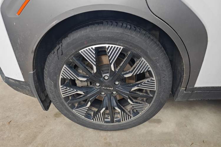 Used AION Y 2021 70 Tech Vitality Edition Exterior 5