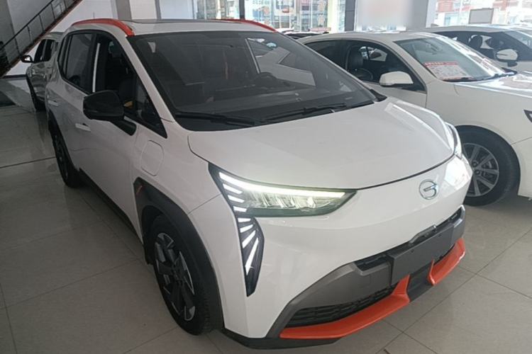 Used AION Y 2021 70 Enjoy Vitality Edition Front Right 45 Deg