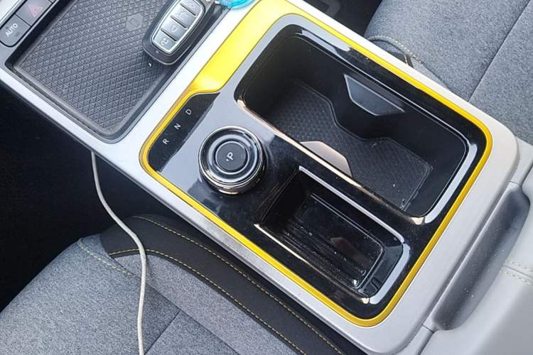 Used AION Y 2021 70 Enjoy Vitality Edition Gear Lever