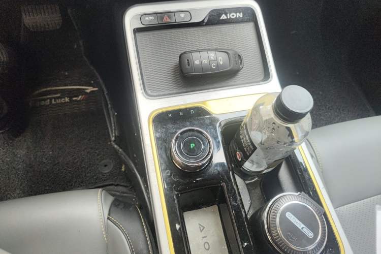 Used AION Y 2021 70 Tech Vitality Edition Gear Lever