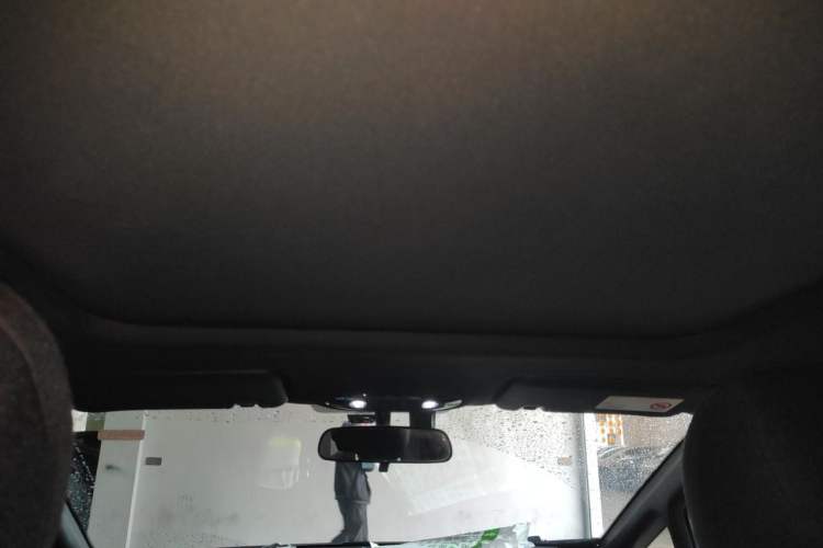 Used AION Y 2021 80 Ultra-Long Range Edition Headliner