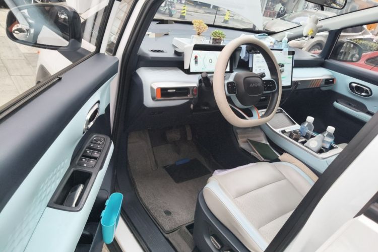 Used AION Y 2021 70 Intelligent Edition Interior 3