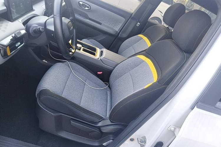 Used AION Y 2021 70 Enjoy Vitality Edition Left Front Seat