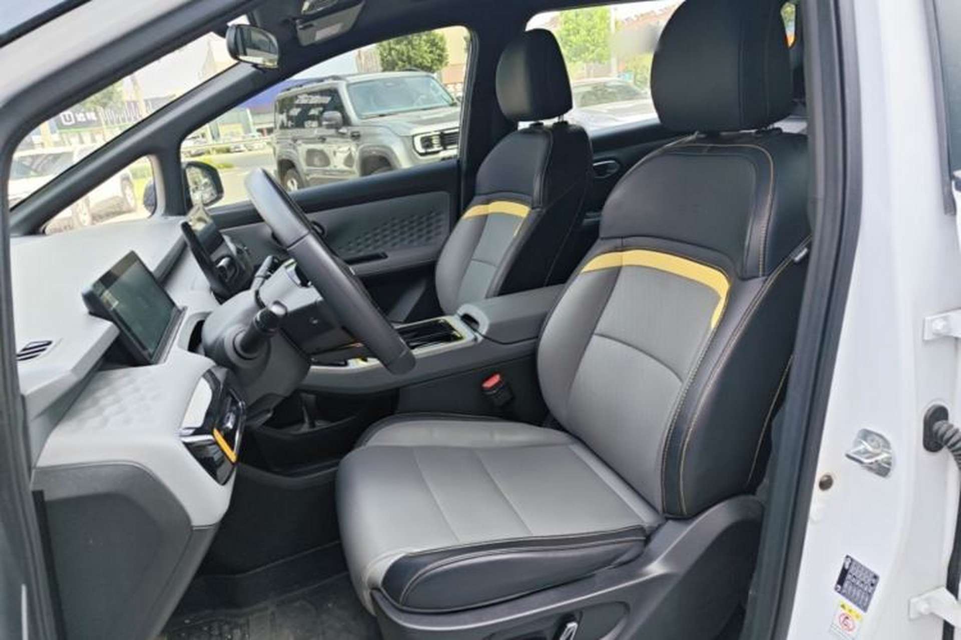 Used AION Y 2021 70 Intelligent Edition Left Front Seat