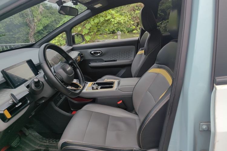 Used AION Y 2021 70 Tech Vitality Edition Left Front Seat