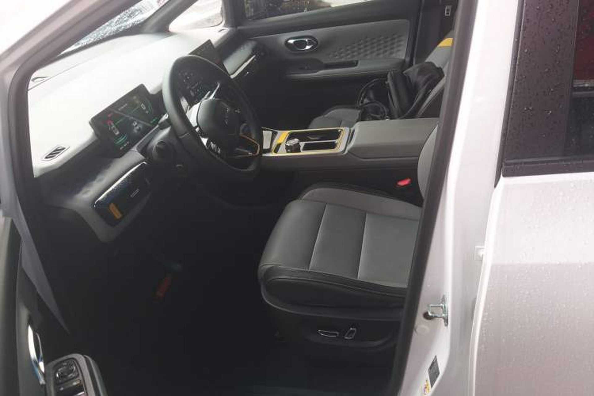 Used AION Y 2021 70 Tech Vitality Edition Left Front Seat