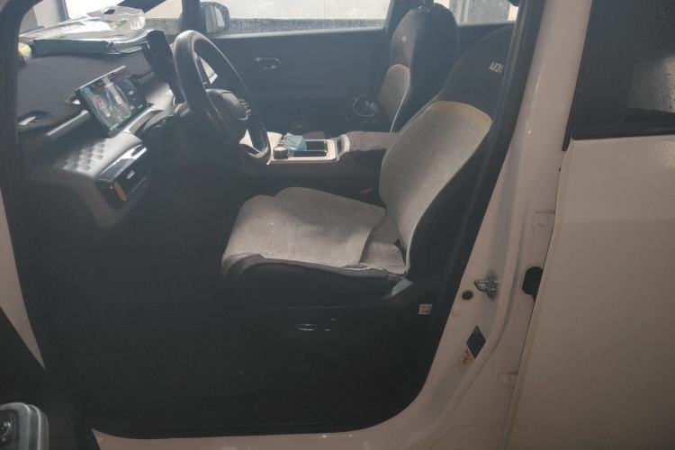 Used AION Y 2021 80 Ultra-Long Range Edition Left Front Seat