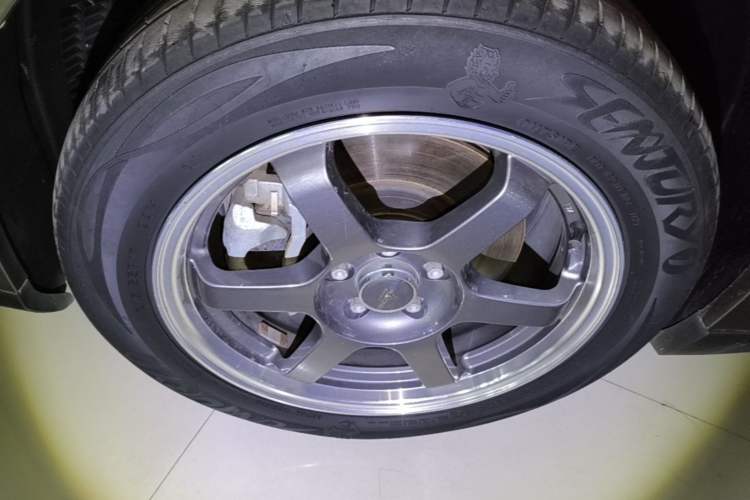Used AION Y 2021 70 Enjoy Edition Left Front Wheel Hub