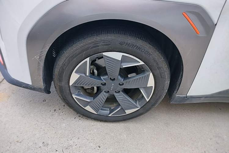 Used AION Y 2021 70 Intelligent Dynamic Edition Left Front Wheel Hub