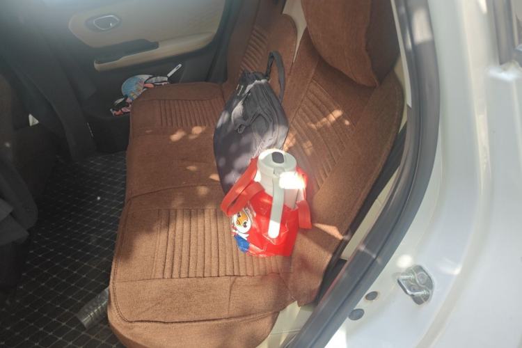 Used AION Y 2021 80 Ultra-Long Range Edition Left Rear Seat