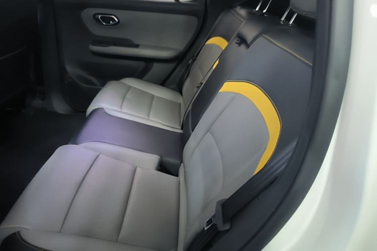 Used AION Y 2021 70 Tech Vitality Edition Left Rear Seat