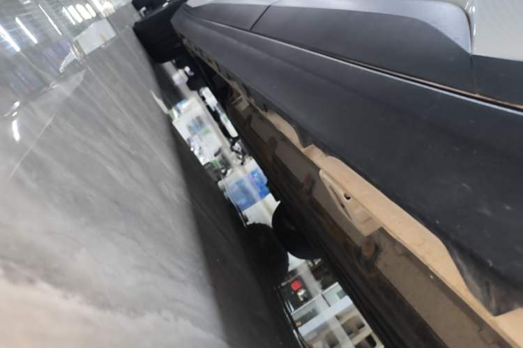 Used AION Y 2021 70 Intelligent Dynamic Edition Left Side Sill