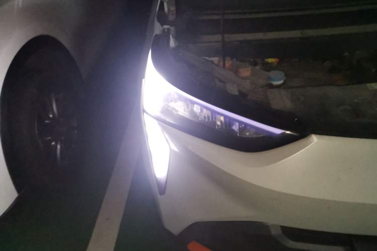 Used AION Y 2021 70 Intelligent Edition Right Front Headlight
