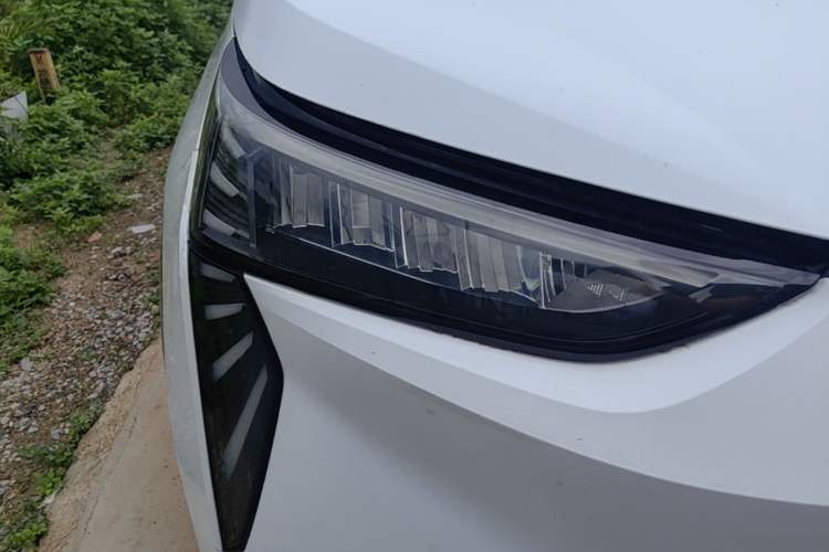 Used AION Y 2021 70 Tech Vitality Edition Right Front Headlight