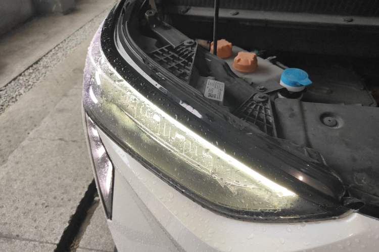 Used AION Y 2021 80 Ultra-Long Range Edition Right Front Headlight