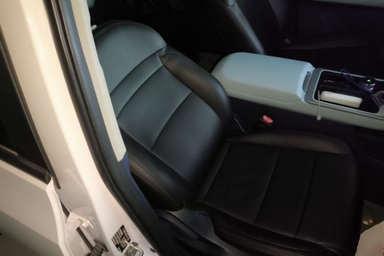 Used AION Y 2021 70 Enjoy Edition Right Front Seat