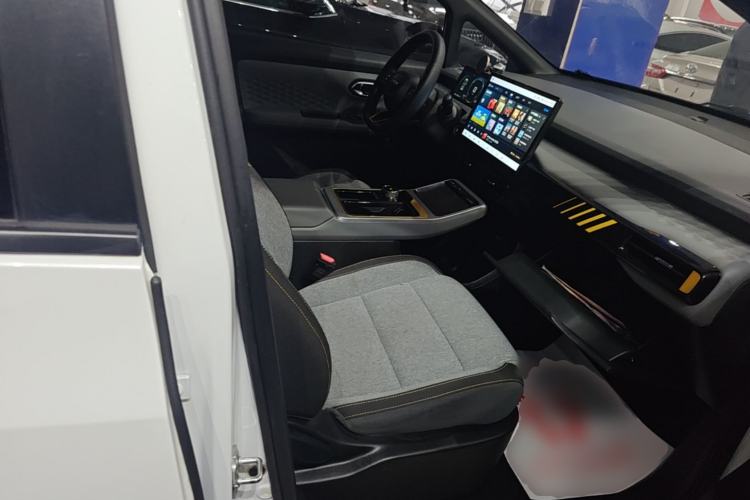 Used AION Y 2021 70 Enjoy Edition Right Front Seat